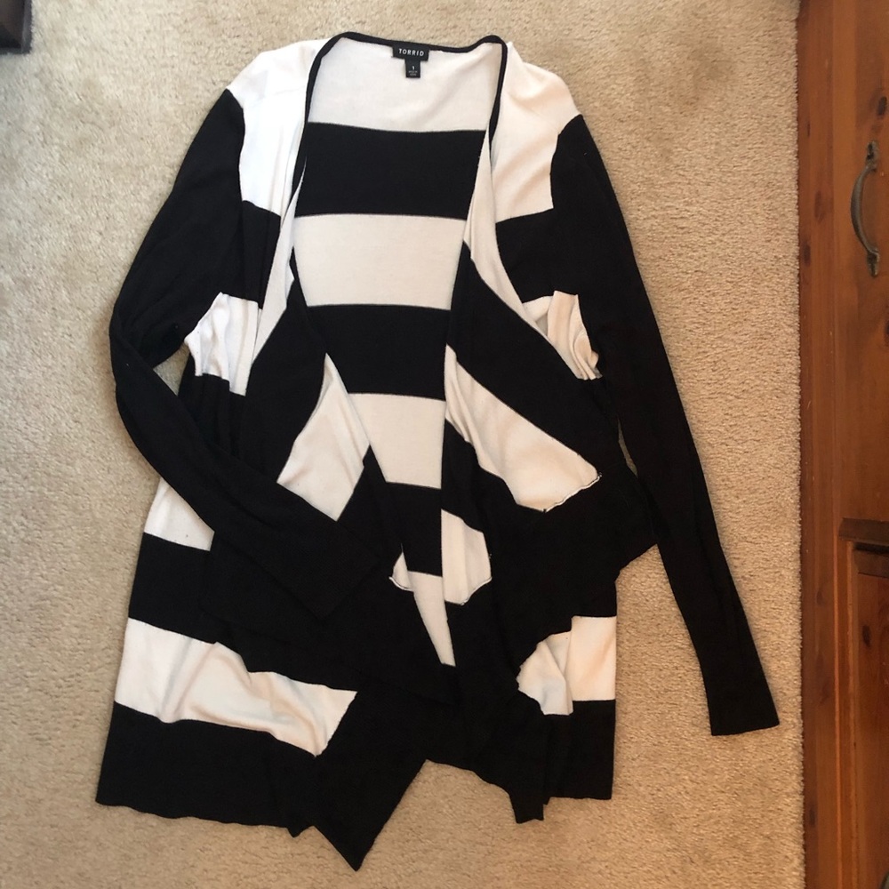 Torrid size 1 drape front long cardigan sweater